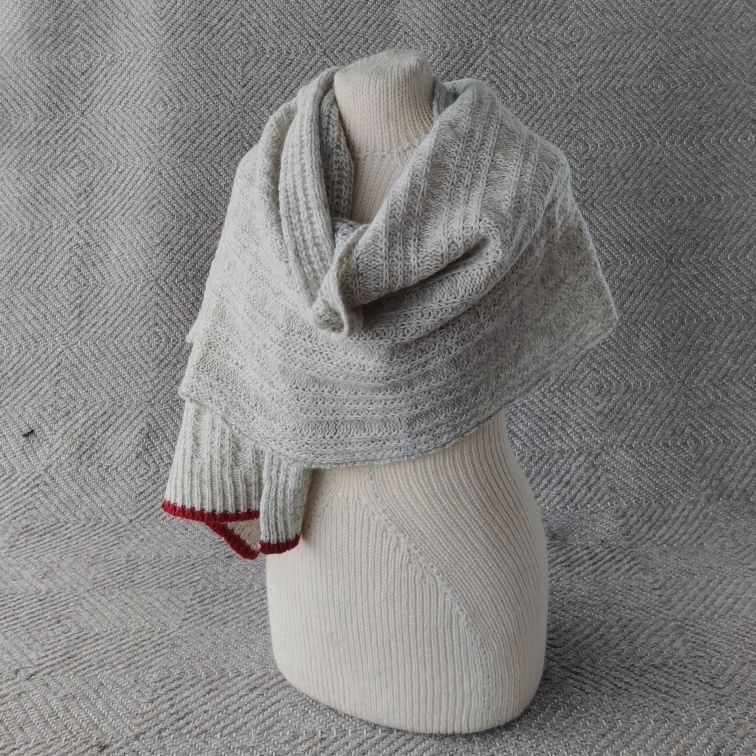 Helylle Shawl Long- Lt Grey / Cream - Image 2