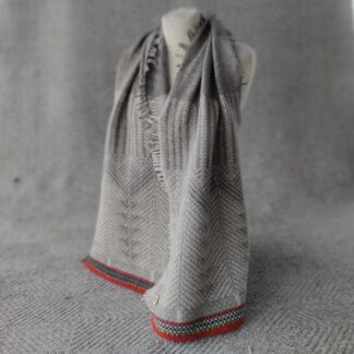 Vilse i Dalarna Shawl - Moss 1